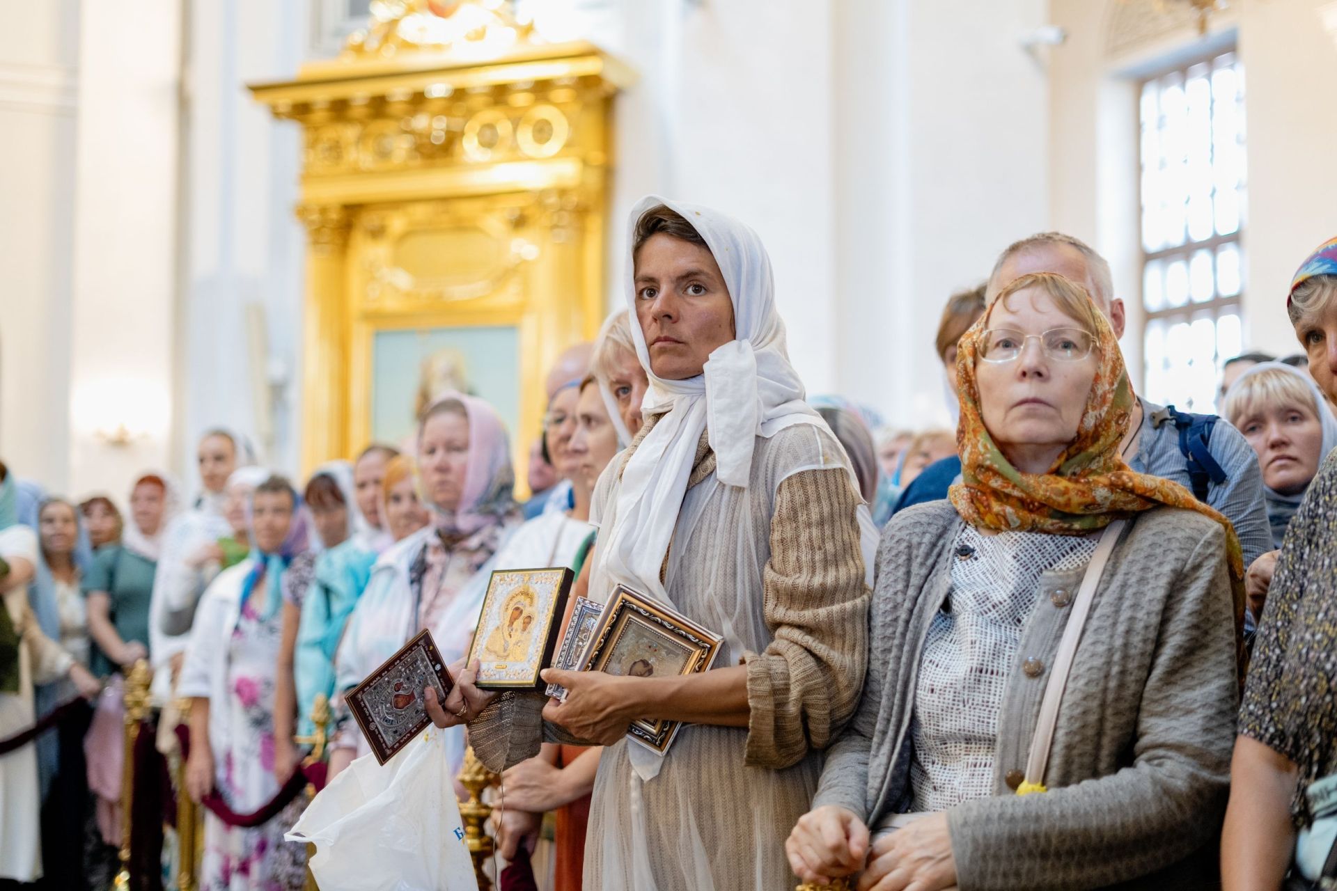 ЧНКА председательне Дмитрий Самаренкина Турă Амăшӗн Хусан турăшӗн кунӗнче святитель Гурий Казанскин 1-мӗш степеньлӗ медалӗпе чысларӗç