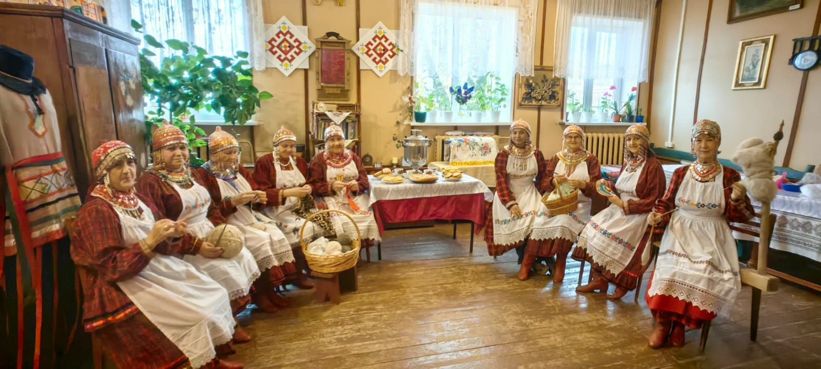 Патраклăсем Пукравра капак купли пӗçерсе çиеççӗ