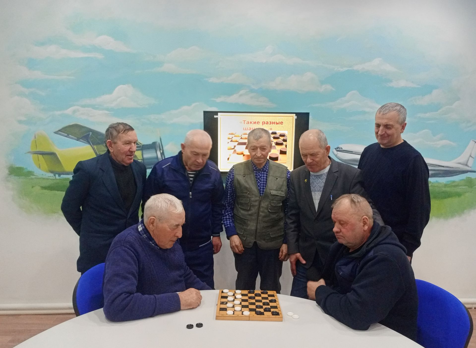 П.В.Дементьев ячӗллӗ музейре аслă ӳсӗмрисен хушшинче шашка турнирӗ иртнӗ