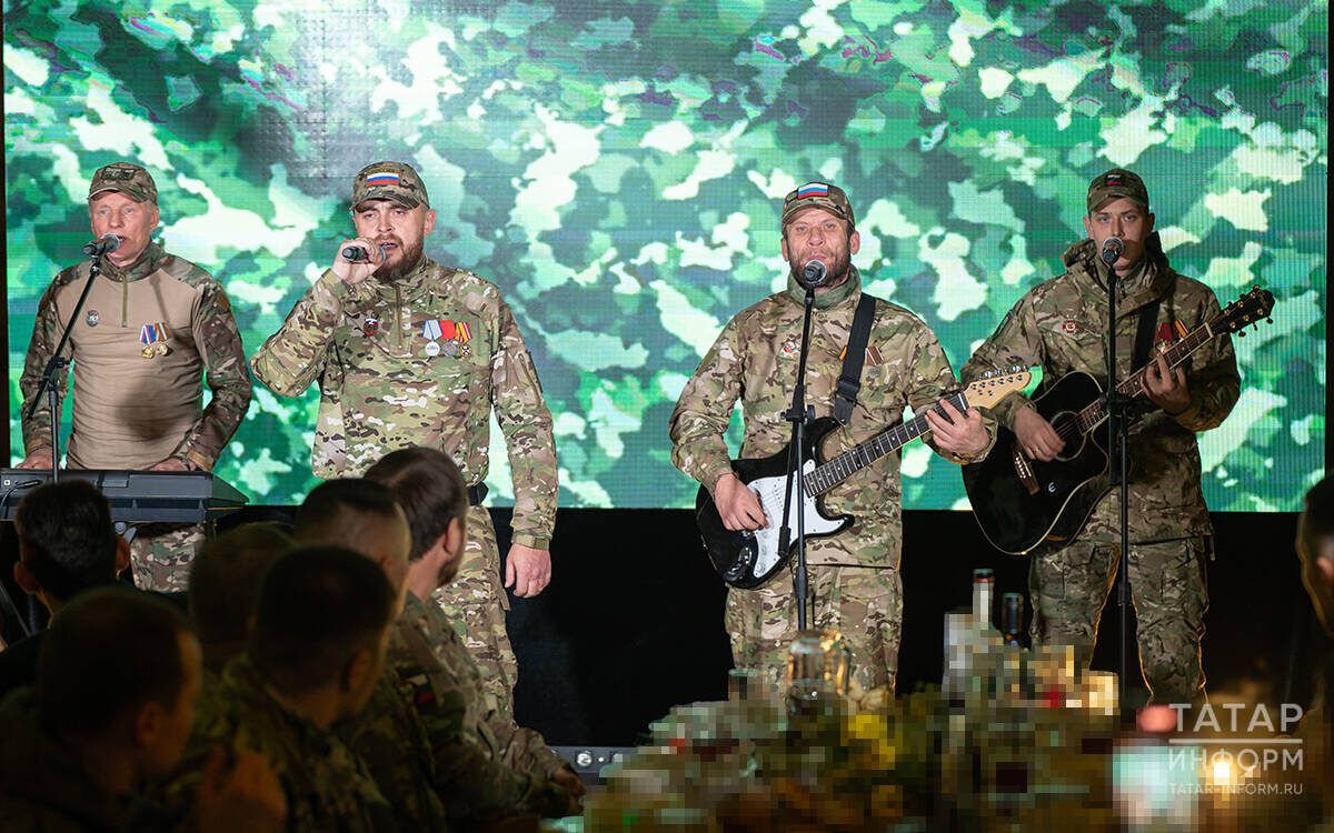 Ятарлă çар операцине хутшăнакансем хăйсен пултарулăхӗпе паллаштарӗç