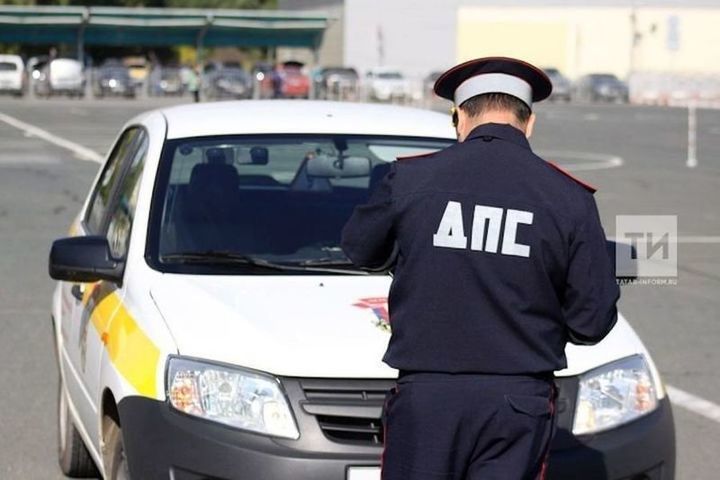 Хусанта талăк хушшинче автоинспекторсем правасăр тăхăр водителе чарнă