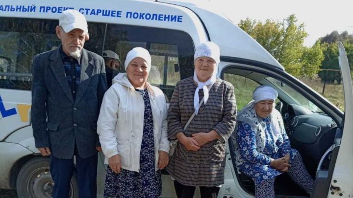 Аксу тăрăхӗнче пенсионерсене больницăна тӳлевсӗр илсе çӳреççӗ