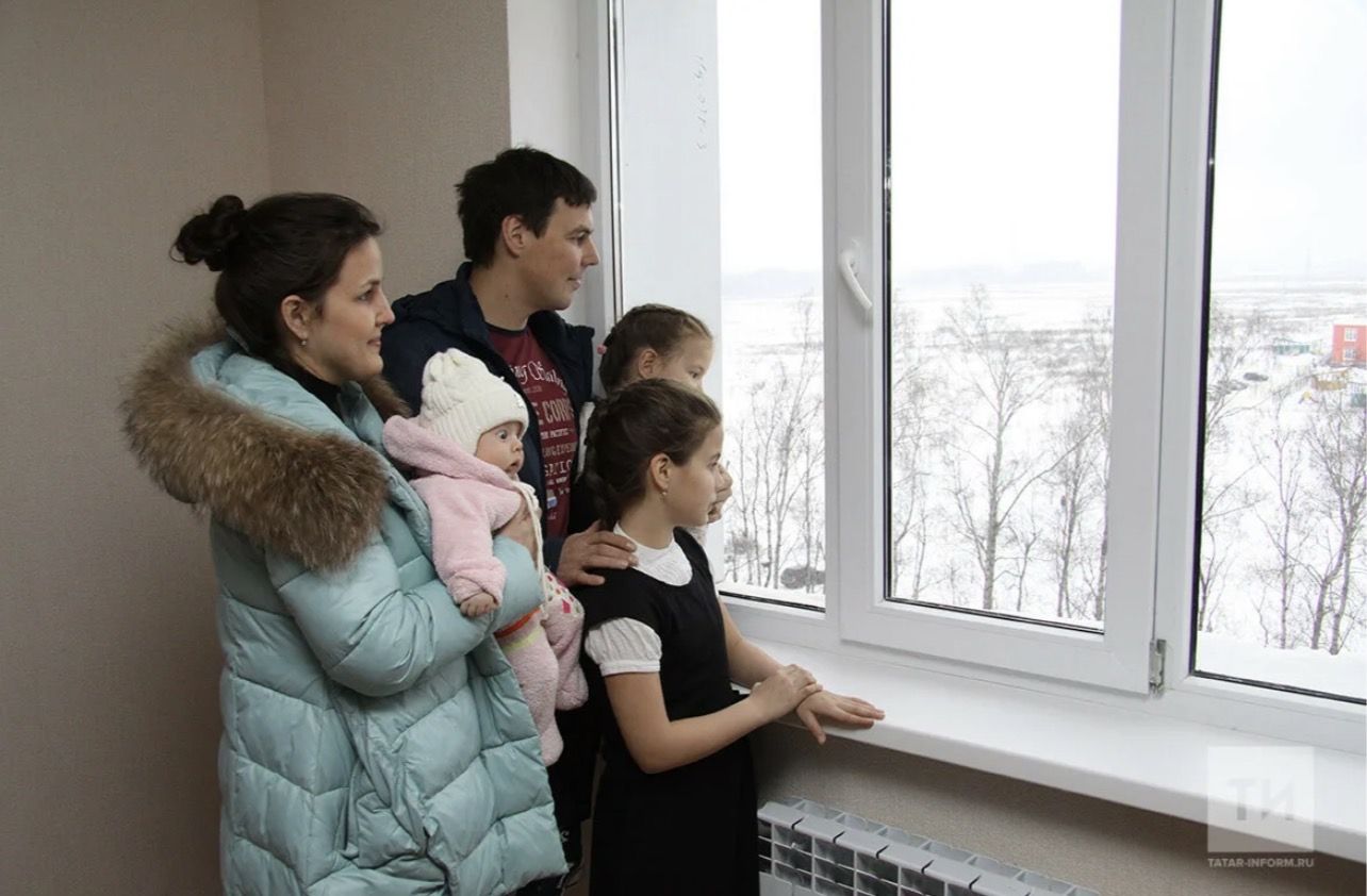 В домах от Госжилфонда в 2025 году получили  квартиры 280 молодых семей