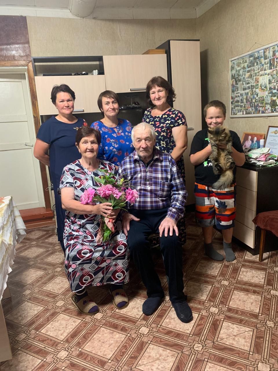 Аксу районӗнчи Беловкăра пурăнакан ӗç ветеранӗ Геннадий Селиванов çак кунсенче 80 çул тултарчӗ