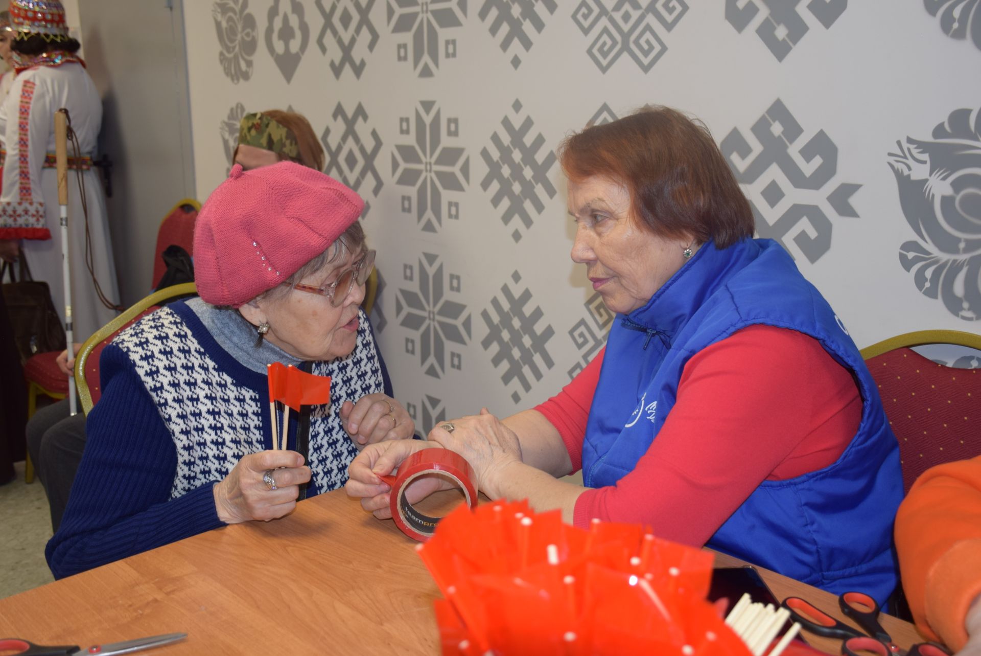 Хусанти Туслăх Çуртӗнче #МЫВМЕСТЕ Халăхсен хушшинчи преми клубне çӳрекенсен анлă тӗлпулăвӗ иртрӗ