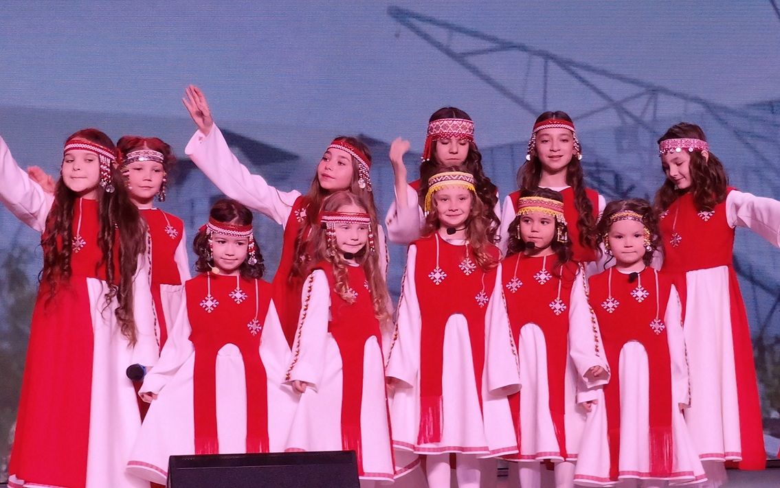 Хусанти Нумай нациллĕ Вырсарни шкулĕ  30 çулта