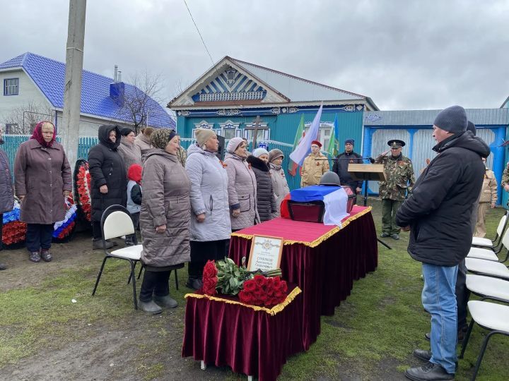 Çӗнӗ Мертлӗ салтакӗ тăван яла 81 çултан таврăннă