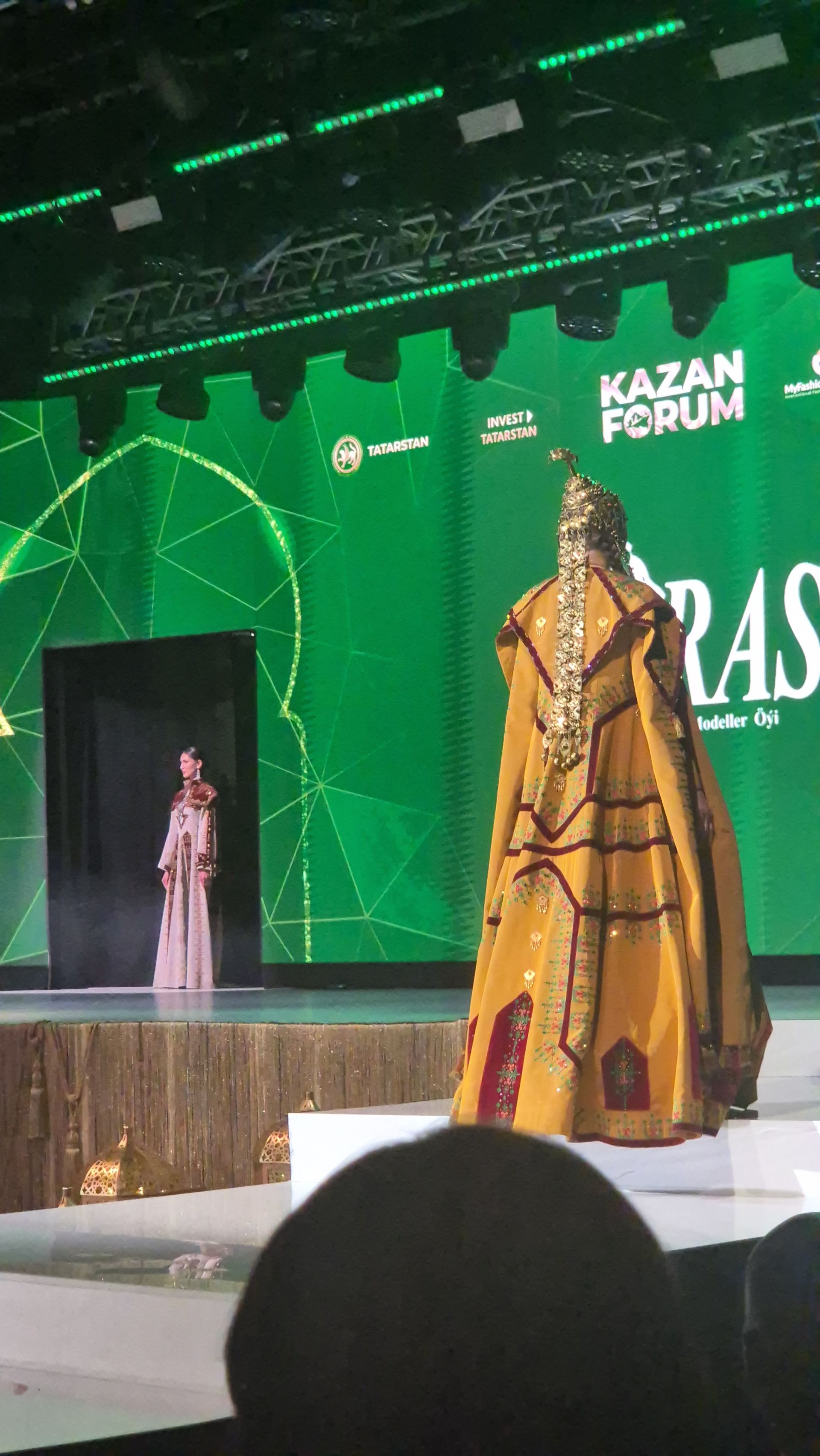KazanForum культура  халăхсен хушшинчи дипломати хутшăнăвӗсен чи шанчăклă чӗлхи пулнине кăтартса пачӗ