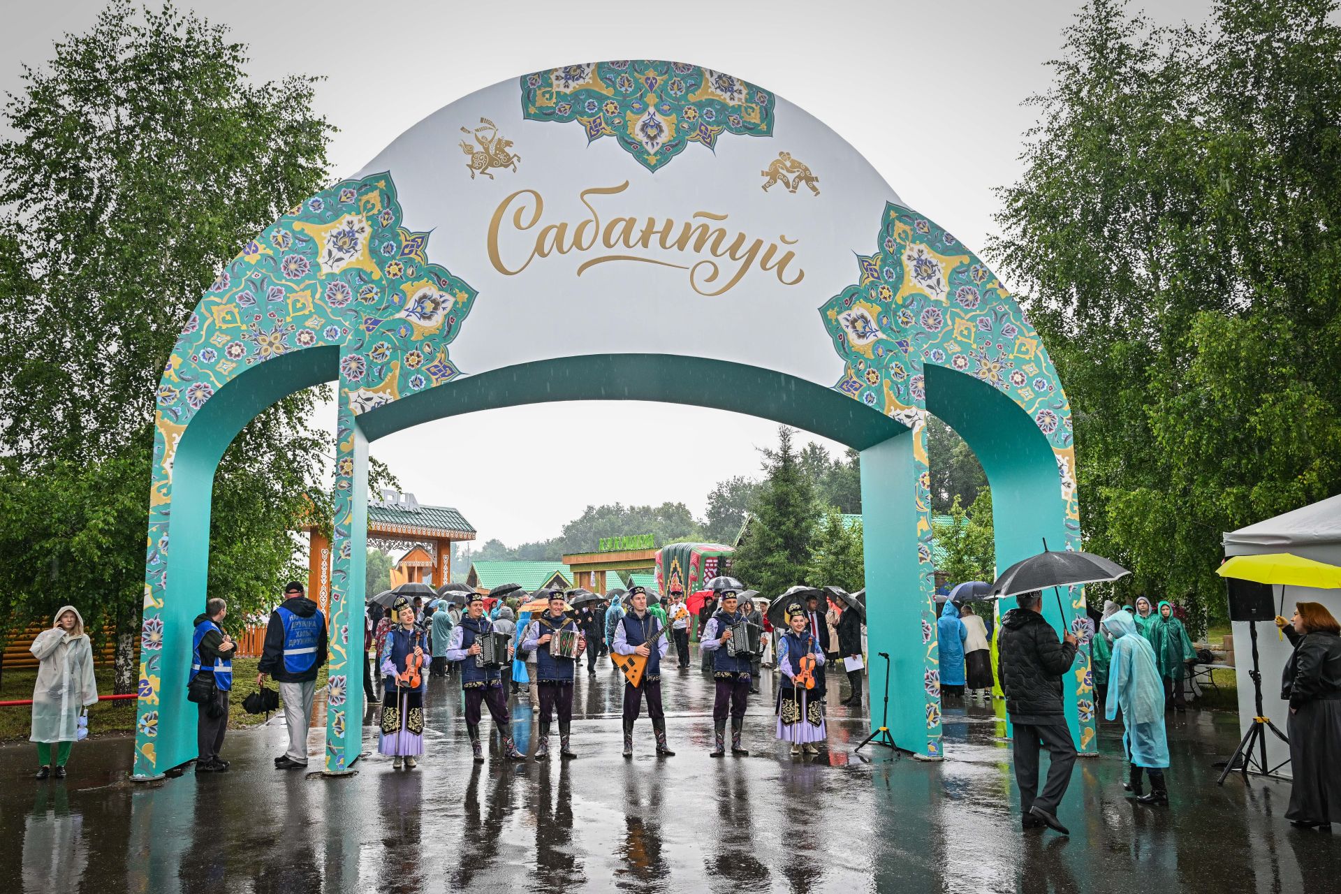 Ӗнер Хусанта харăсах виçӗ çӗрте Сабантуй иртрӗ
