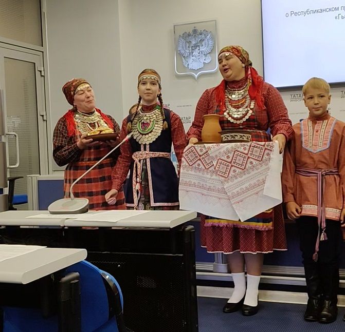 Шăматкун Пойкино ялне каяр, «Гырон быдтонта» савăнар