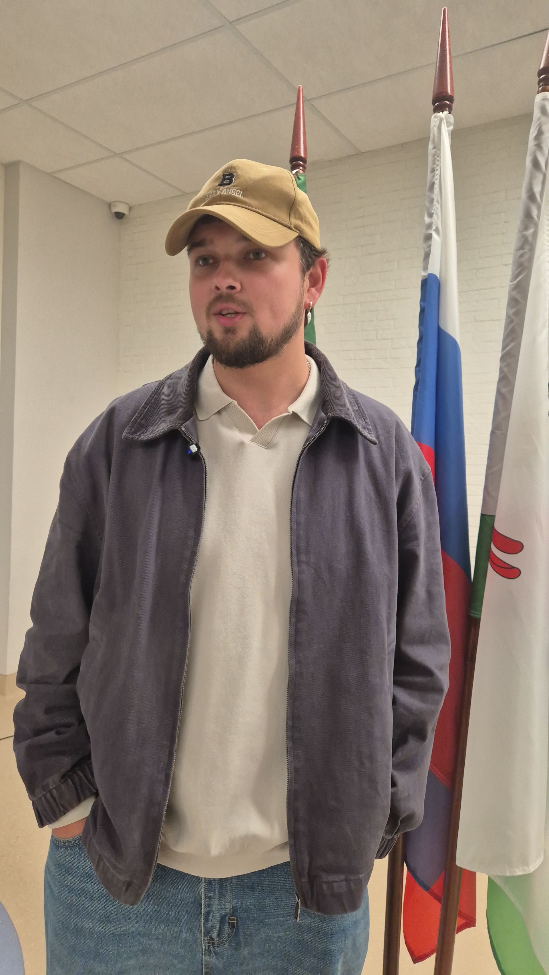 Вчера Игнат Изотов отметил день рождения, а сегодня пришел отдать свой голос