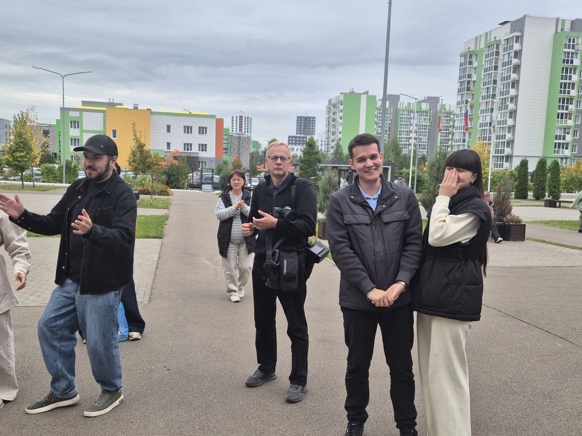 Время быть вместе: как агитбригада превратила выборы в ретро-праздник