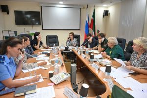 Çар çыннисемпе вӗсен çемйисем валли хӗрӳ лини пулать