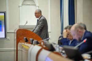 Медиаотрасль ларăвӗнчен: искусствăлла интеллект журналист тусӗ е конкурент тата ăçта кайса кӗнӗ пичет киоскӗсем?