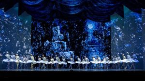 «BraVo» премийӗпе хусансене наградăланă