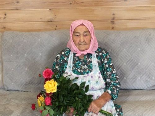 Лидия Семеновна Ляукина 90 çул тултарчӗ. Саламлатпăр!