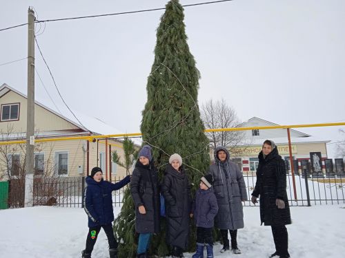 Теччӗ районӗнчи Çармăс ялӗнче пурăнакансем хӗлле те кичемленсе лармаççӗ