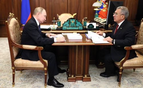 Владимир Путин Тутарстанри çул-йӗр строительствине ырланă