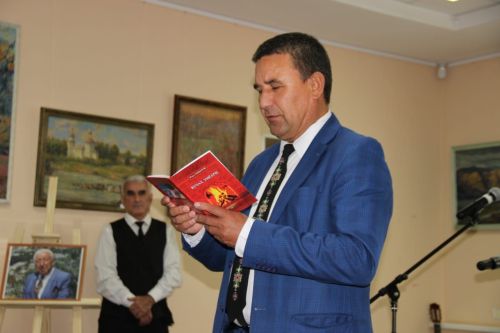 Расул Гамзатовăн сăввисем Ленинград облаçӗнче чăвашла янăранă