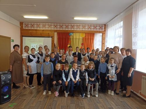 Пăва районӗнчи Чăваш Киштек шкулӗнче Светлана Асаматпа тӗлпулу иртнӗ