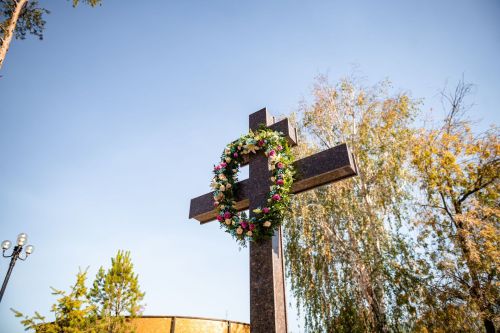 Хусана Чӗрӗлӗх кӳрекен Турă Хӗресне илсе килеççӗ