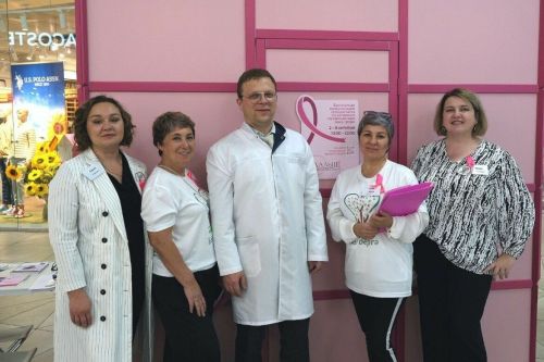 Хусанти суту-илӳ центрӗнче онкологи клиникин специалисчӗсем консультаци ирттереççĕ