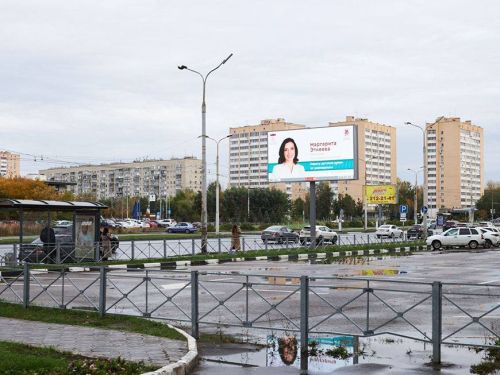 Хусан мэрӗ Ильсур Метшин ӗçре палăрнă 23 вӗрентекене хула урамӗсене «кăларнă»