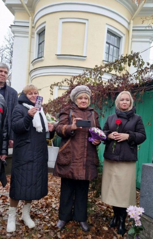Иакинф Бичурин палăкӗ умӗнче пуç тайса таврăнтăмăр