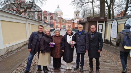 Иакинф Бичурин палăкӗ умӗнче пуç тайса таврăнтăмăр