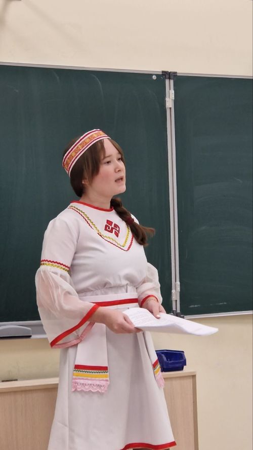 Паян Хусанта шкул ачисен тĕпчев конференцийĕ иртет