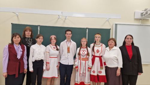Паян Хусанта шкул ачисен тĕпчев конференцийĕ иртет
