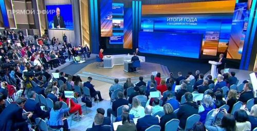 Раççей Президентне Владимир Путина çӗршывра пурăнакансем кăна мар тӗнче те хăлха тăратса итлерӗ