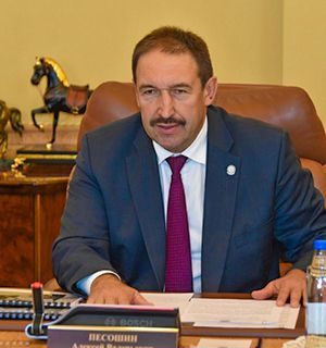 ТР Премьер-министрĕ Алексей Песошин Раççей Федерацийӗн хӑрушсӑрлӑх органӗсен ӗçченӗн кунӗпе  саламлать