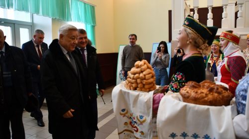 ФАРИД МУХАМЕТШИН РАЙОН АТАЛАННИНЕ ПАЛĂРТРӖ