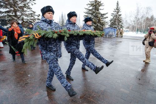 Поздравление Премьер-министра Республики Татарстан А.В.Песошина с Днем разгрома советскими войсками немецко-фашистских войск  в Сталинградской битве