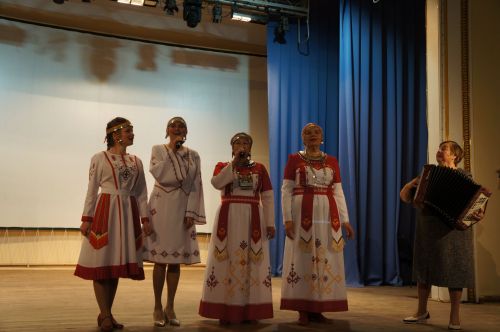 ЧУВАШИ САНКТ-ПЕТЕРБУРГА УКРЕПЛЯЮТ ШЕФСКИЕ СВЯЗИ