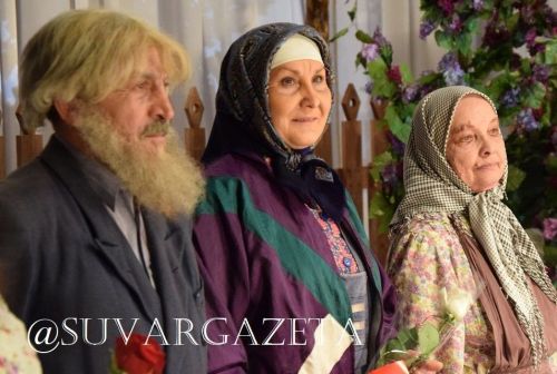 Чăваш театрӗ салтаксене машина парас шутлă
