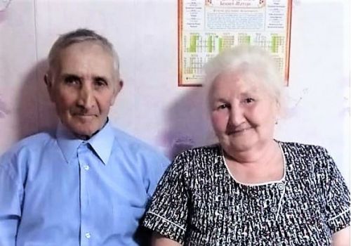 Пётр Николаевичпа Галина Алексеевна НИКИТИНСЕМ çемье çавăрнăранпа 50 çул