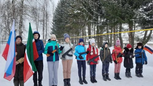 Çармăс шкулӗнче вӗренекенсем «Зарница» вăййа хутшăнчӗç
