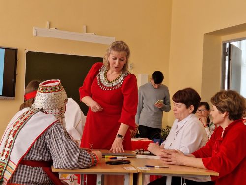 ÇӖНТЕРӲ УДМУРТ ЧӖЛХИНЕ ВӖРЕНТЕКЕНЕ КУÇРӖ