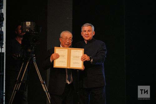 Паян Тутарстанра Тăван чӗлхе кунне паллă тăваççӗ