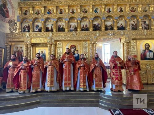 Анат Кама хулинчи икӗ храма ҫӗнӗ настоятельсене лартнӑ.