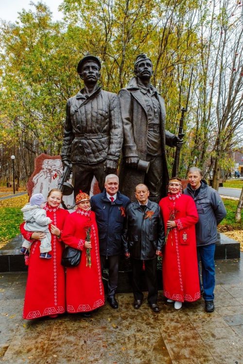 Мурманскра чăвашсем Акатуй ирттерсе тӗрлӗ халăх çыннисене пухрӗç хăйсен тавра