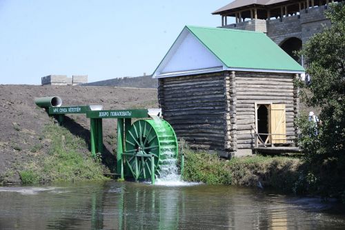 Хӗл Мучи, чесбол, упа, пукане театрӗ