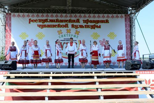 Хӗл Мучи, чесбол, упа, пукане театрӗ