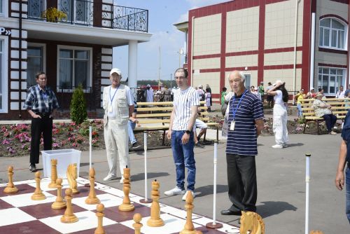 Хӗл Мучи, чесбол, упа, пукане театрӗ