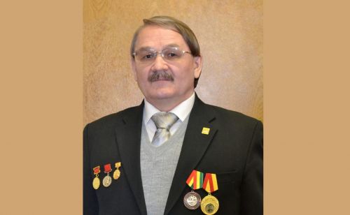 Иван Тарасов Пушкăртстаншăн Олег Мустаев Чӗмпӗршӗн пекехчӗ