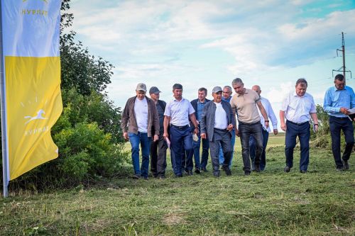 Ӗнер Рустам Минниханов Нурлат муниципаллă районне çитсе вырма еплерех пынипе паллашнă