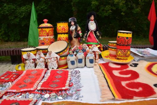 Халăхсем туслă пурăнччăр