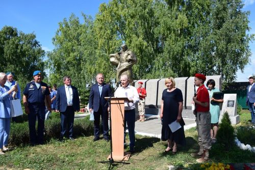 ДЕСАНТНИКСЕНЕ АСĂНСА ВИÇӖ ЯЛТА ПАЛĂК УÇРӖÇ